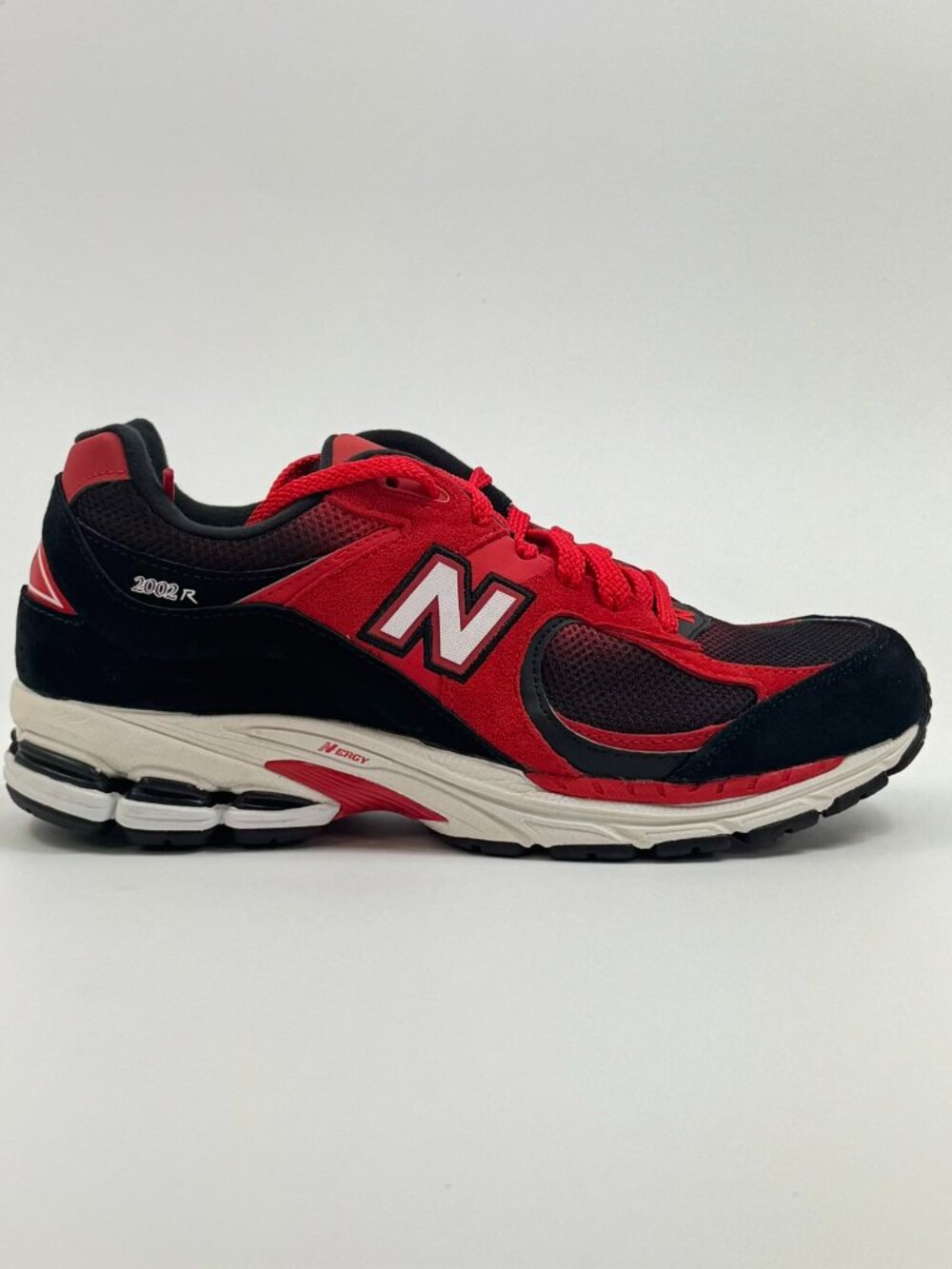 New Balance 2002R 'True Red Black' U2002RZA size 8